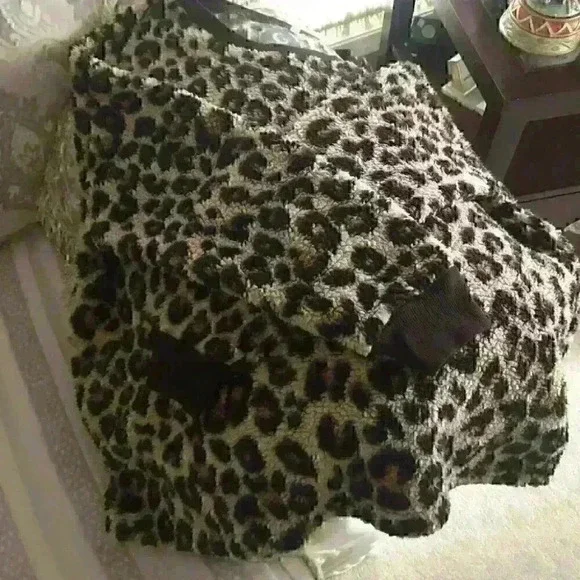 PJ Couture Animal Print Lounge Pajama Top  Soft Fleece Size XL - Picture 4 of 9